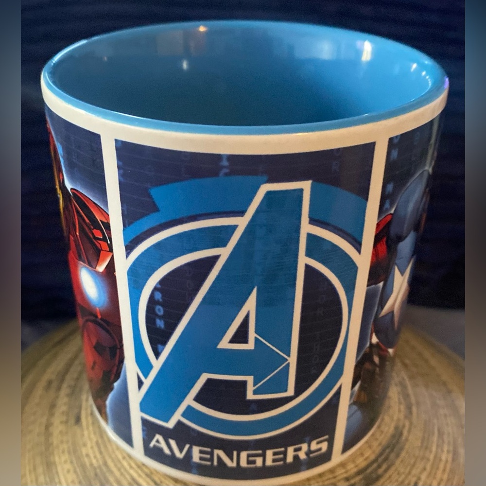 New!  Large Avengers Mug🎁